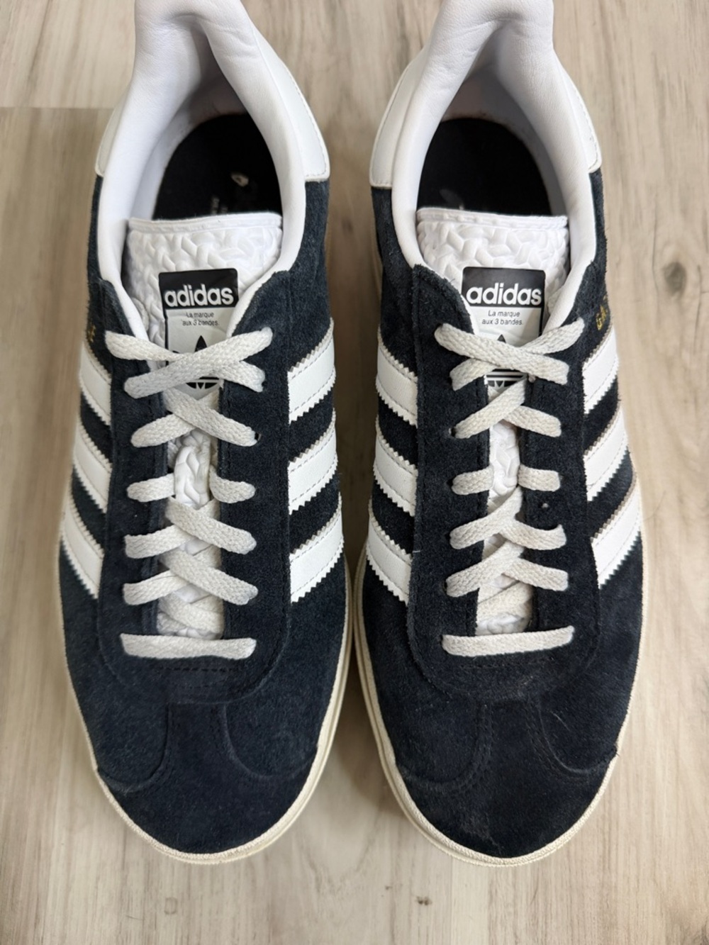 Adidas  Gazelle Low-Top Sneakers in Black and White platform size 8 women’s - Picture 10 of 14
